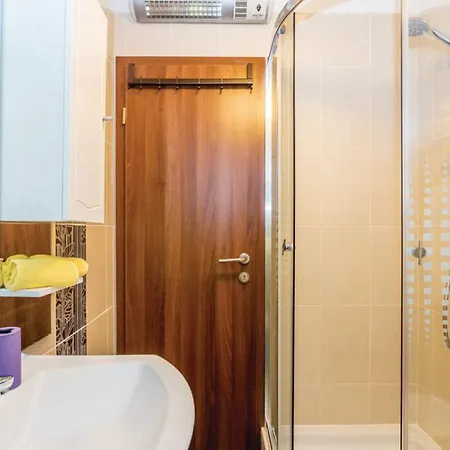 Apartament Adriatic Baska, Floor