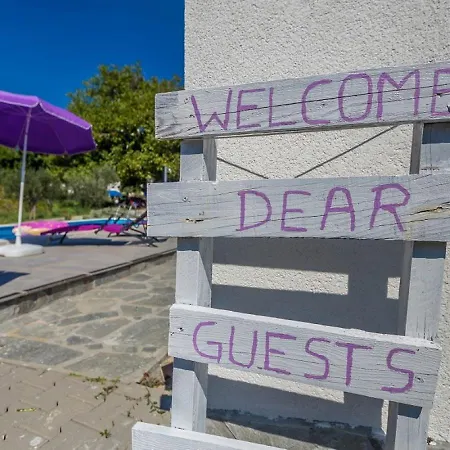 Adriatic Baska, Floor *