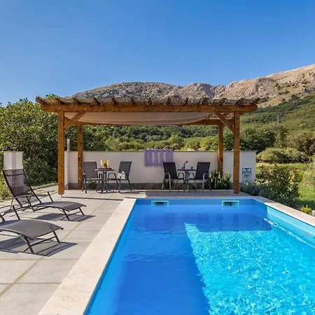 Adriatic Baska, Floor *