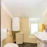 Adriatic Baska, Floor Apartman *