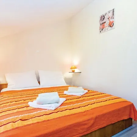 Apartman Adriatic Baska, Floor *