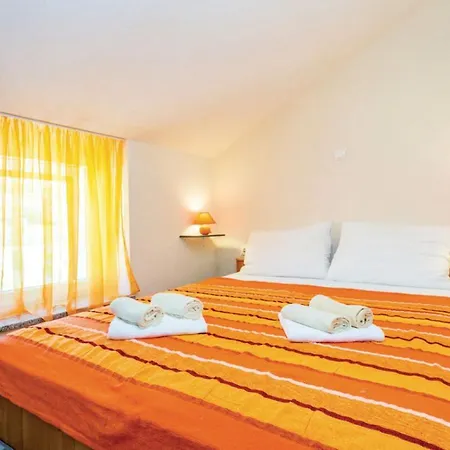 Apartman Adriatic Baska, Floor *