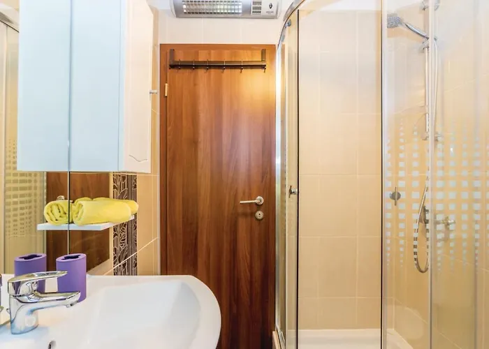 Apartamento Adriatic Baska, Floor