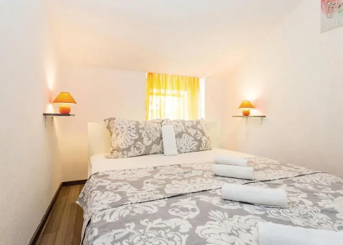 Apartamento Adriatic Baska, Floor *
