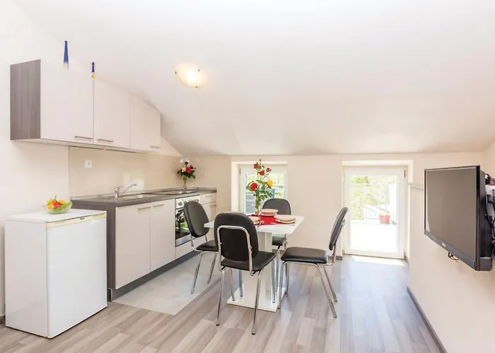 Apartamento Adriatic Baska, Floor